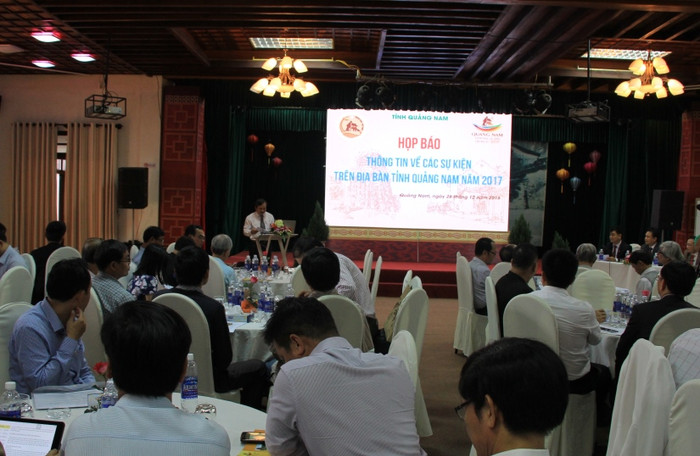 UBND tỉnh Quảng Nam tổ chức họp báo công bố nhiều sự kiện quan trọng diễn ra trên địa bàn trong năm 2017. Ảnh: K.L UBND tỉnh Quảng Nam tổ chức họp báo công bố nhiều sự kiện quan trọng diễn ra trên địa bàn trong năm 2017. Ảnh: K.L