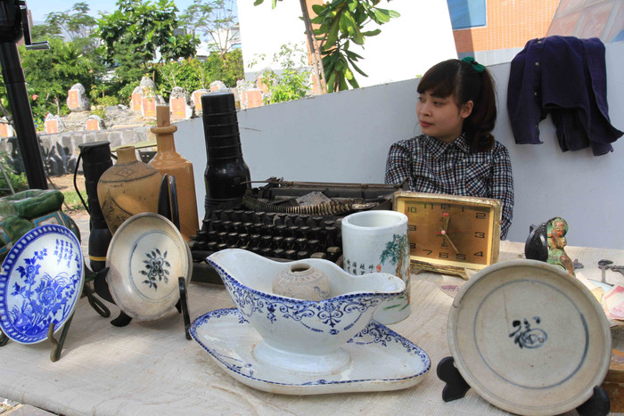 Những hiện vật trưng bày tại "Chợ phiên đồ xưa Đà thành" đem đến sự trải nghiệm độc đáo, thú vị cho người dân, du khách...