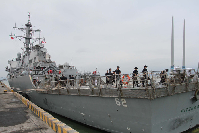 Một góc của tàu khu trục có tên lửa dẫn đường USS Fitzgerald (DDG 62). Ảnh Thùy Linh Một góc của tàu khu trục có tên lửa dẫn đường USS Fitzgerald (DDG 62). Ảnh Thùy Linh