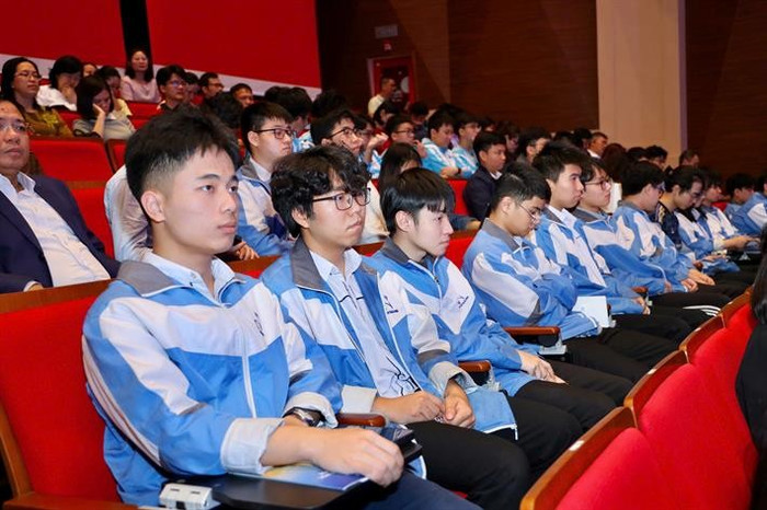 Thí sinh tham dự Kỳ thi chọn đội tuyển quốc gia dự thi Olympic quốc tế và khu vực năm 2025 (Ảnh: Bộ Giáo dục và Đào tạo)