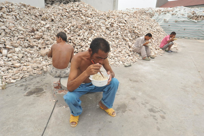 Những bữa ăn đạm bạc