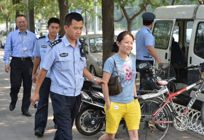 Vẻ mặt như không có chuyện gì xảy ra Vẻ mặt như không có chuyện gì xảy ra