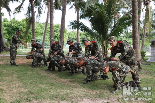 Lực lượng biên phòng Trung Quốc đồn trú trái phép trên đảo Phú Lâm, Hoàng Sa huấn luyện "chi đội biên phòng Tam Sa" để hỗ trợ ngư dân sinh sống trái phép trên đảo trong các hoạt động nghề cá