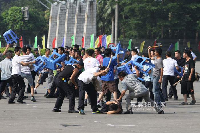 Quang cảnh diễn tập chống bạo loạn Quang cảnh diễn tập chống bạo loạn