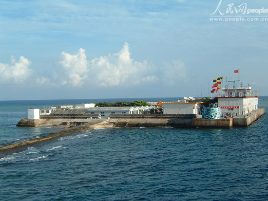 Công sự kiên cố quân Trung Quốc xây trộm trên Đá Chữ Thập sau khi chiếm đóng phi pháp bằng vũ lực