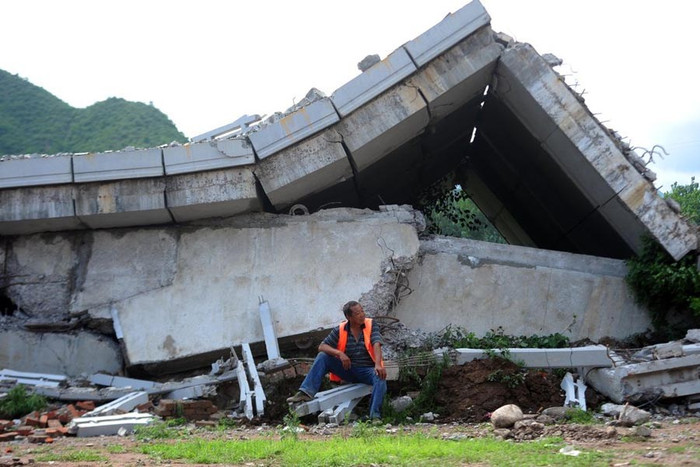 Cầu Bảo Sơn, Bắc Kinh sập ngày 19/7/2011 Cầu Bảo Sơn, Bắc Kinh sập ngày 19/7/2011