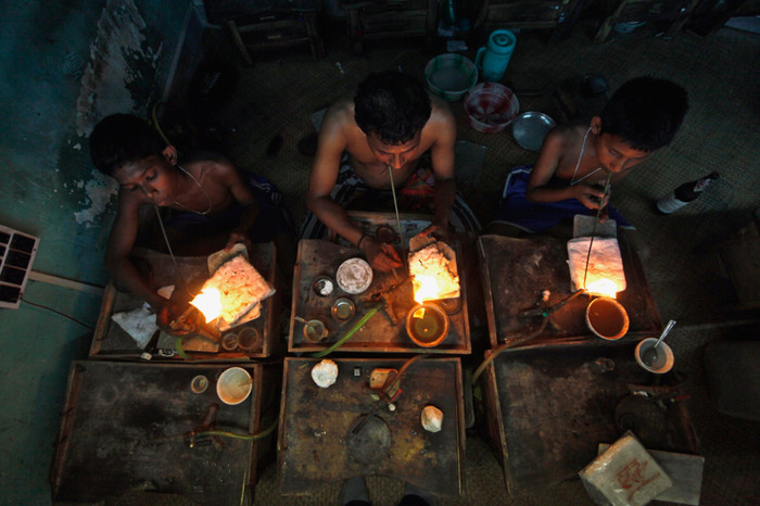 Những cậu bé "ngửi hơi vàng" từ khi còn nhỏ Những cậu bé "ngửi hơi vàng" từ khi còn nhỏ