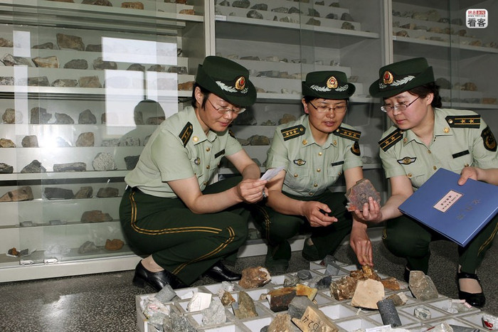 Phân loại đánh dấu các quặng vàng thu thập được