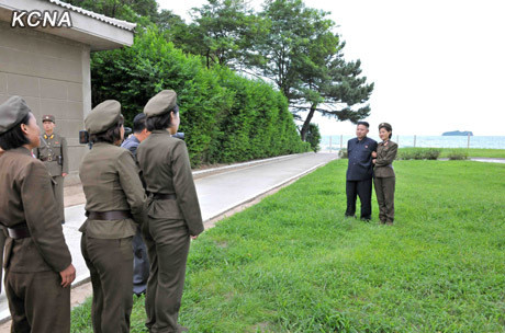 Vinh dự chụp ảnh cùng lãnh tụ Vinh dự chụp ảnh cùng lãnh tụ