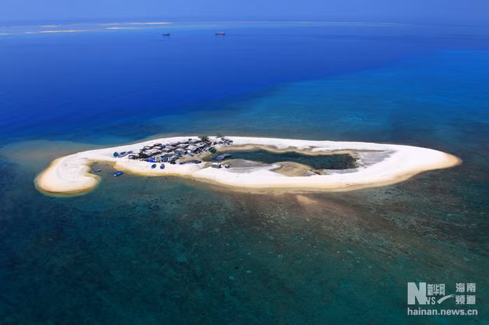 Bãi cát đảo Hoàng Sa