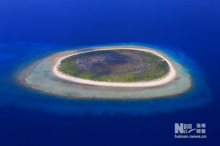 Một đảo nhỏ không người ở thuộc quần đảo Hoàng Sa, Tân Hoa Xã không chú thích tên gọi