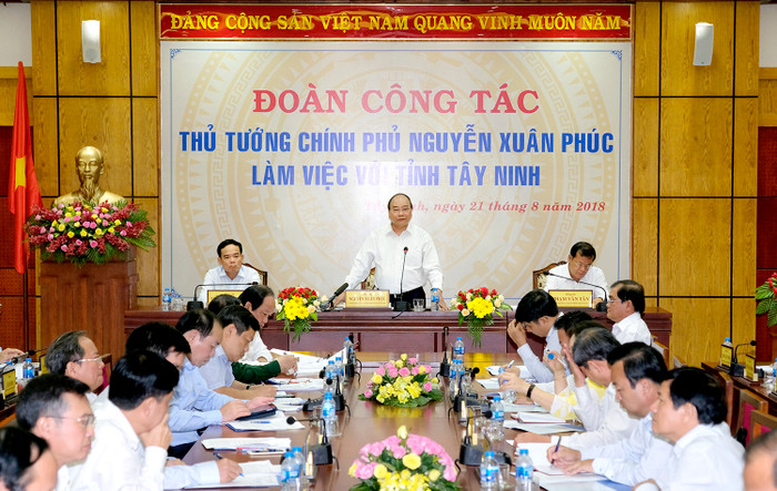Thủ tướng làm việc với lãnh đạo chủ chốt tỉnh Tây Ninh. (Ảnh: VGP) Thủ tướng làm việc với lãnh đạo chủ chốt tỉnh Tây Ninh. (Ảnh: VGP)