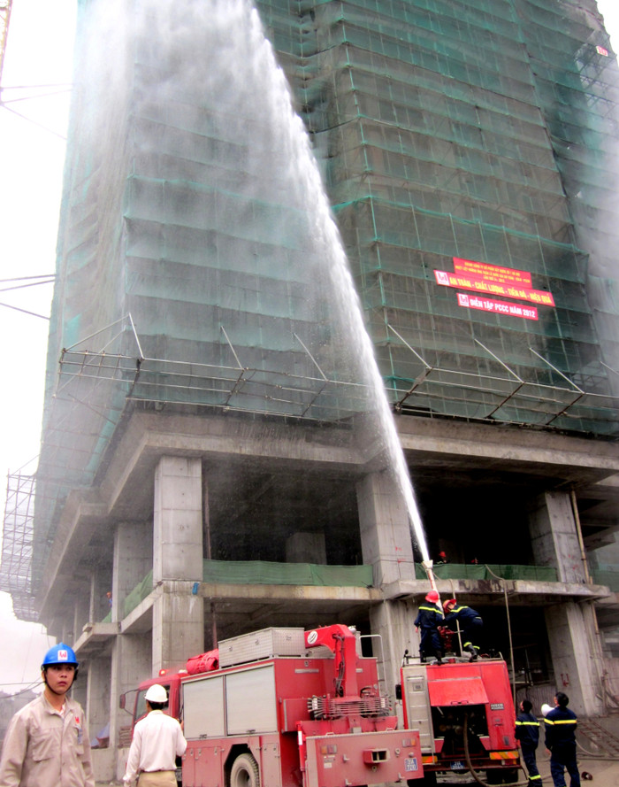 Diễn tập PCCC tại Royal City Diễn tập PCCC tại Royal City