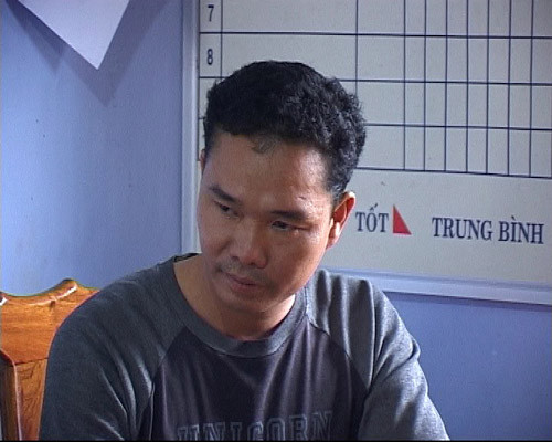 Tài xế Tôn Thất Sinh tại cơ quan công an