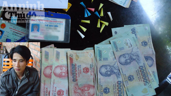 Đối tượng Hiếu cùng tang vật thu giữ