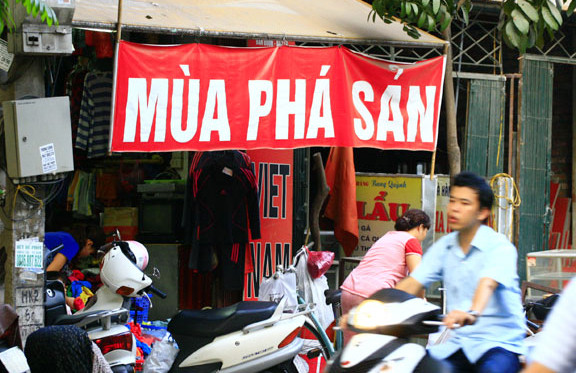 Chắc chắn sẽ có nhiều người phải ngẩn ngơ vì không hiểu ý của tấm biển này là gì? Chắc chắn sẽ có nhiều người phải ngẩn ngơ vì không hiểu ý của tấm biển này là gì?