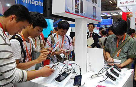 Việc sáp nhập 2 “ông lớn” trong lĩnh vực di động sẽ tạo ra bước phát triển cho ngành này? Việc sáp nhập 2 “ông lớn” trong lĩnh vực di động sẽ tạo ra bước phát triển cho ngành này?