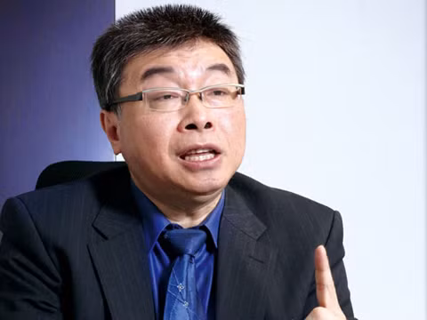 Khâu Nghị, tác giả bài phân tích nực cười trên Thời báo Hoàn Cầu. Khâu Nghị, tác giả bài phân tích nực cười trên Thời báo Hoàn Cầu.