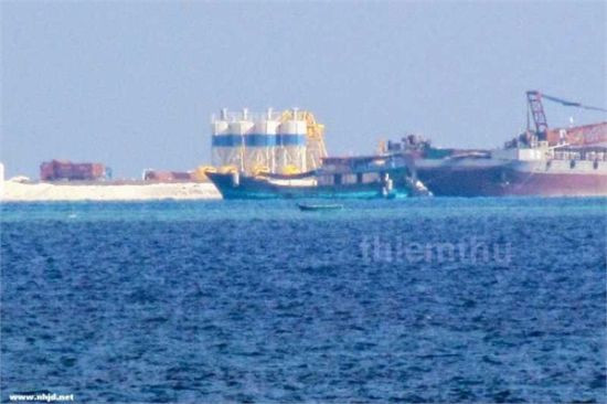 Hình ảnh Trung Quốc xây dựng trái phép, cải tạo đá Gạc Ma thành đảo đang được các tờ báo mạng Trung Quốc sử dụng. Hình ảnh Trung Quốc xây dựng trái phép, cải tạo đá Gạc Ma thành đảo đang được các tờ báo mạng Trung Quốc sử dụng.