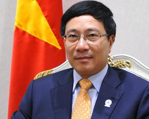 Phó Thủ tướng, Bộ trưởng Ngoại giao Phạm Bình Minh khẳng định, việc Mỹ dỡ bỏ lệnh cấm vận bán vũ khí sát thương cho Việt Nam là bình thường. Phó Thủ tướng, Bộ trưởng Ngoại giao Phạm Bình Minh khẳng định, việc Mỹ dỡ bỏ lệnh cấm vận bán vũ khí sát thương cho Việt Nam là bình thường.