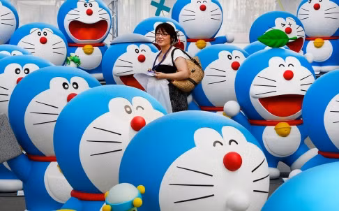 Mèo máy Doraemon mang kiến thức an toàn giao thông đến cho học sinh tiểu học ảnh 2