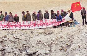 Căng thẳng biên giới Trung - Ấn tiếp tục leo thang ngay khi ông Tập Cận Bình đặt chân tới Ấn Độ. New Delhi tố cáo Bắc Kinh xua quân, kéo người lao động tràn qua đường kiểm soát thực tế giữa 2 nước vào lãnh thổ Ấn Độ làm đường trái phép. Căng thẳng biên giới Trung - Ấn tiếp tục leo thang ngay khi ông Tập Cận Bình đặt chân tới Ấn Độ. New Delhi tố cáo Bắc Kinh xua quân, kéo người lao động tràn qua đường kiểm soát thực tế giữa 2 nước vào lãnh thổ Ấn Độ làm đường trái phép.