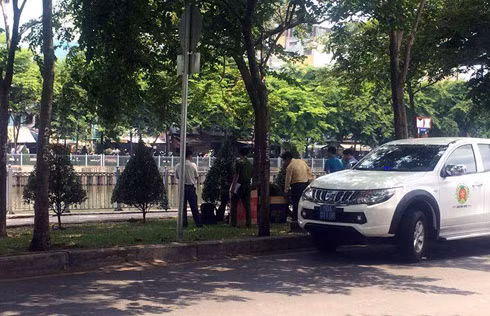 Hiện trường vụ án mạng. (Ảnh: H.L) Hiện trường vụ án mạng. (Ảnh: H.L)