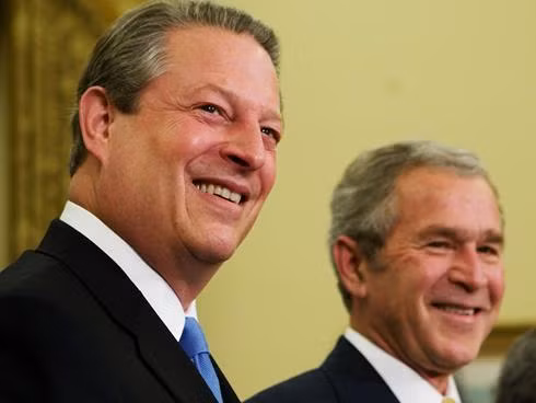 Năm 2000, George Bush chiến thắng Al Gore trong một cuộc bầu cử Tổng thống gay cấn bậc nhất trong lịch sử chính trị nước Mỹ. Ảnh: content.usatoday.com.