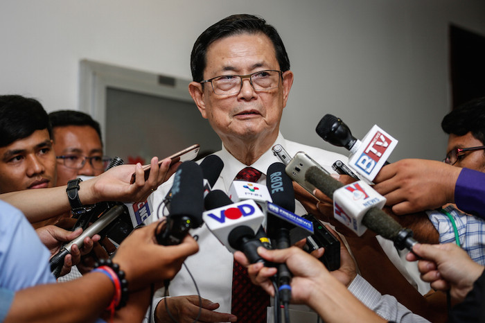 Ông Var Kimhong, Bộ trưởng Cao cấp phụ trách công tác biên giới lãnh thổ Campuchia, ảnh: The Cambodia Daily. Ông Var Kimhong, Bộ trưởng Cao cấp phụ trách công tác biên giới lãnh thổ Campuchia, ảnh: The Cambodia Daily.
