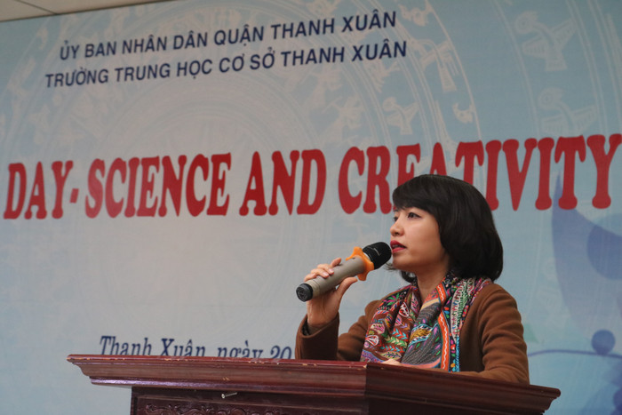 Cô Ngô Thị Diệp Lan - Hiệu trưởng trường Trung học cơ sở Thanh Xuân. Ảnh: Đỗ Thơm