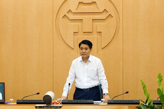 Ông Nguyễn Đức Chung, Chủ tịch Ủy ban nhân dân thành phố chủ trì cuộc họp. Ảnh: hanoi.gov.vn