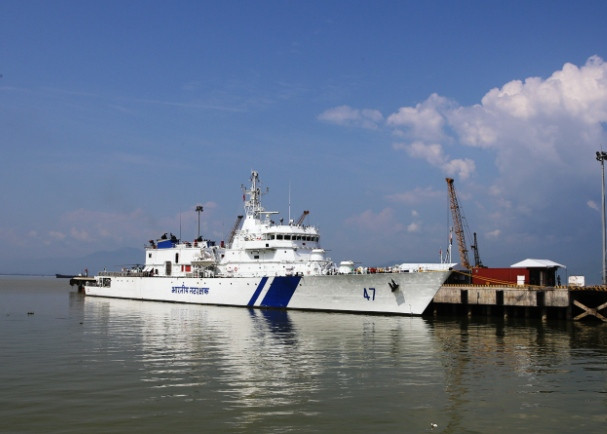 Tàu SAMRAT của Lực lượng bảo vệ bờ biển Ấn Độ cập cảng Tiên Sa - Đà Nẵng. Ảnh: Hoàng Tuấn Tàu SAMRAT của Lực lượng bảo vệ bờ biển Ấn Độ cập cảng Tiên Sa - Đà Nẵng. Ảnh: Hoàng Tuấn