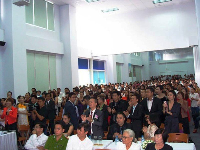 Một buổi hội thảo thu hút hàng nghìn người tham gia (ảnh nguồn internet) Một buổi hội thảo thu hút hàng nghìn người tham gia (ảnh nguồn internet)