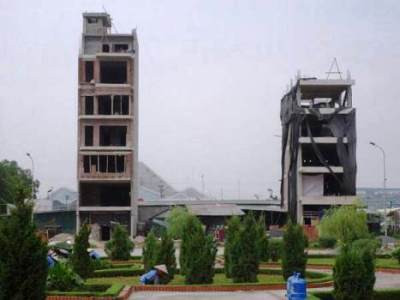 Thêm 02 công trình sai phép cạnh nhau tại Khu đô thị Nam Trung Yên, phường Trung Hòa, quận Cầu Giấy (Hà Nội). Thêm 02 công trình sai phép cạnh nhau tại Khu đô thị Nam Trung Yên, phường Trung Hòa, quận Cầu Giấy (Hà Nội).