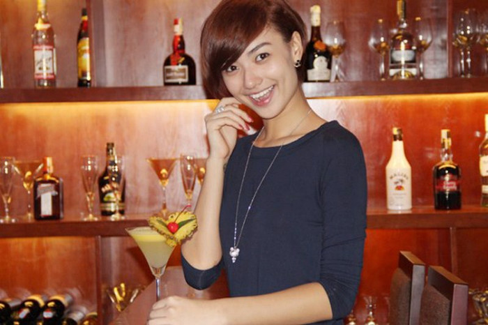 >>AI ĐẸP HƠN HOTGIRL KIM PHƯỢNG NHỮNG NỮ SINH DIỆN ÁO DÀI ĐẸP HƠN HOA HẬU MAI PHƯƠNG THÚY (P32) <<HOTGIRL HỌC V IỆN BÁO CHÍ ĐẸP RẠNG NGỜI TRONG SẮC THU <<NỮ SINH ĐH PHƯƠNG ĐÔNG THƯỚT THA ÁO DÀI <<NGẨN NGƠ TRƯỚC STYLE DỄ THƯƠNG CỦA HƯƠNG ZINNIE >>KINH DỊ LỄ HỘI HÓA TRANG CỦA SINH VIÊN