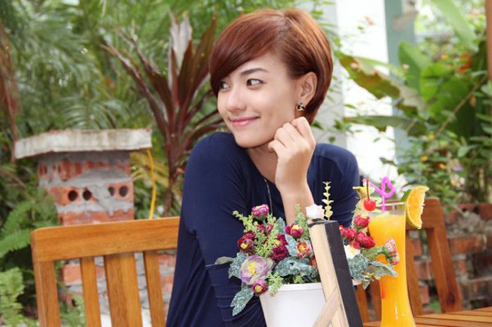 >>AI ĐẸP HƠN HOTGIRL KIM PHƯỢNG NHỮNG NỮ SINH DIỆN ÁO DÀI ĐẸP HƠN HOA HẬU MAI PHƯƠNG THÚY (P32) <<HOTGIRL HỌC V IỆN BÁO CHÍ ĐẸP RẠNG NGỜI TRONG SẮC THU <<NỮ SINH ĐH PHƯƠNG ĐÔNG THƯỚT THA ÁO DÀI <<NGẨN NGƠ TRƯỚC STYLE DỄ THƯƠNG CỦA HƯƠNG ZINNIE >>KINH DỊ LỄ HỘI HÓA TRANG CỦA SINH VIÊN