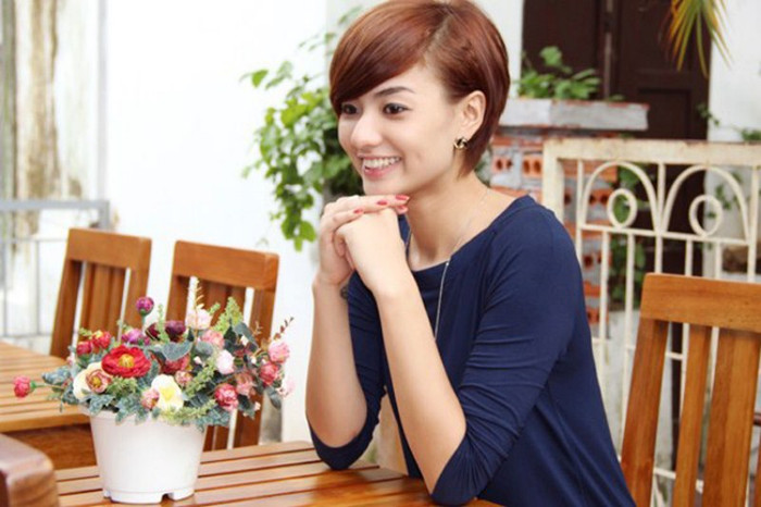 >>AI ĐẸP HƠN HOTGIRL KIM PHƯỢNG NHỮNG NỮ SINH DIỆN ÁO DÀI ĐẸP HƠN HOA HẬU MAI PHƯƠNG THÚY (P32) <<HOTGIRL HỌC V IỆN BÁO CHÍ ĐẸP RẠNG NGỜI TRONG SẮC THU <<NỮ SINH ĐH PHƯƠNG ĐÔNG THƯỚT THA ÁO DÀI <<NGẨN NGƠ TRƯỚC STYLE DỄ THƯƠNG CỦA HƯƠNG ZINNIE >>KINH DỊ LỄ HỘI HÓA TRANG CỦA SINH VIÊN