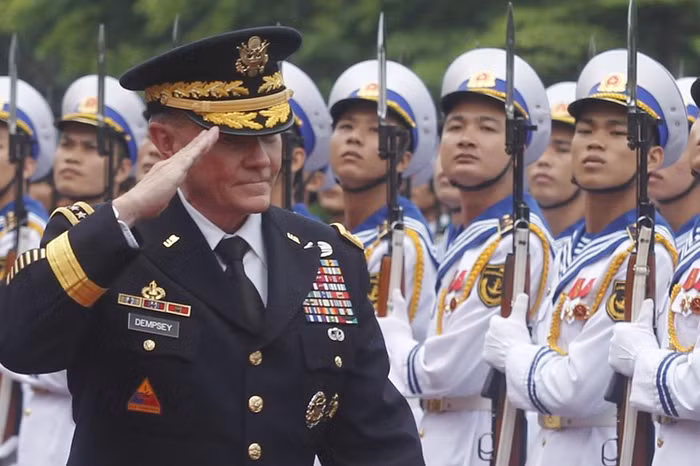 Chủ tịch Hội đồng Tham mưu trưởng liên quân Mỹ Martin Dempsey thăm Việt Nam, hình minh họa. Chủ tịch Hội đồng Tham mưu trưởng liên quân Mỹ Martin Dempsey thăm Việt Nam, hình minh họa.