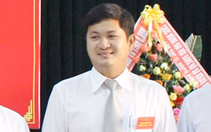 Đường quan lộ thần tốc của Giám đốc sở mất chim quý ảnh 3