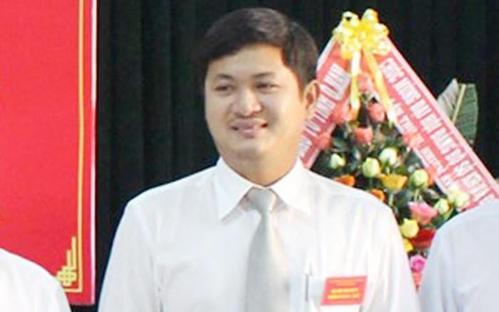Giám đốc sở "mất chim quý" được bố ưu ái, kê khai lý lịch thiếu trung thực ảnh 2 Giám đốc sở "mất chim quý" được bố ưu ái, kê khai lý lịch thiếu trung thực ảnh 2