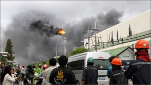 Hiện trường vụ nổ. Nguồn: Reuters. Hiện trường vụ nổ. Nguồn: Reuters.