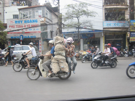 Chỗ ngồi chênh vênh. Chỗ ngồi chênh vênh.