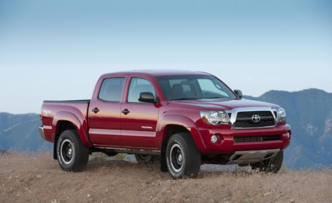 5. Toyota Tacoma Tacoma là một mẫu xe tải nhẹ vẫn được nhà sản xuất xe hơi Nhật Bản kinh doanh cho tới ngày hôm nay và được xem là mẫu xe tải có tùy chọn tốt nhất. Ra mắt năm 1995, Tacoma thành công lớn với 2,46 triệu xe bán ra cho đến tháng 12/2011. Tacoma bán chạy hơn Dakota 10.000 xe dù xuất hiện sau đến 9 năm, điều này chứng tỏ những chiếc xe bán tải Nhật Bản vẫn giữ được uy tín trên đất Mỹ. Ảnh: Toyota Tacoma - mẫu xe bán tải Nhật Bản bán chạy nhất tại Mỹ. 5. Toyota Tacoma Tacoma là một mẫu xe tải nhẹ vẫn được nhà sản xuất xe hơi Nhật Bản kinh doanh cho tới ngày hôm nay và được xem là mẫu xe tải có tùy chọn tốt nhất. Ra mắt năm 1995, Tacoma thành công lớn với 2,46 triệu xe bán ra cho đến tháng 12/2011. Tacoma bán chạy hơn Dakota 10.000 xe dù xuất hiện sau đến 9 năm, điều này chứng tỏ những chiếc xe bán tải Nhật Bản vẫn giữ được uy tín trên đất Mỹ. Ảnh: Toyota Tacoma - mẫu xe bán tải Nhật Bản bán chạy nhất tại Mỹ.