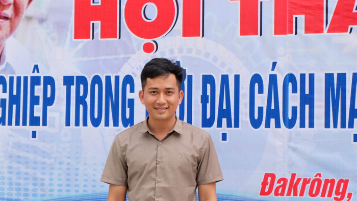 Thầy giáo Trần Phương Nam, bí thư Đoàn trường Trung học phổ thông Đakrông (Ảnh: LC)