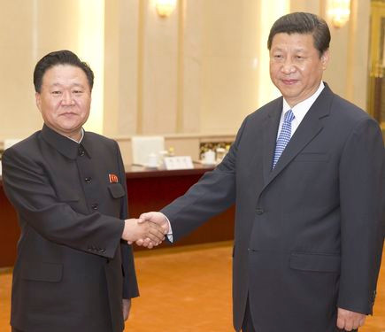 Choe Ryong-hae đã thay Jang Song-thaek đi Bắc Kinh gặp Tập Cận Bình, động thái được xem là dấu hiệu cho thấy Jang Song-thaek đã mất vai trò cầu nối Bình Nhưỡng - Bắc Kinh. Choe Ryong-hae đã thay Jang Song-thaek đi Bắc Kinh gặp Tập Cận Bình, động thái được xem là dấu hiệu cho thấy Jang Song-thaek đã mất vai trò cầu nối Bình Nhưỡng - Bắc Kinh.