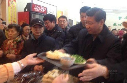 Ông Tập Cận Bình gọi 6 chiếc bánh bao nhân thịt, 1 bát súp lòng lợn và 1 đĩa rau sống khoảng 93 ngàn VNĐ. Ông Tập Cận Bình gọi 6 chiếc bánh bao nhân thịt, 1 bát súp lòng lợn và 1 đĩa rau sống khoảng 93 ngàn VNĐ.