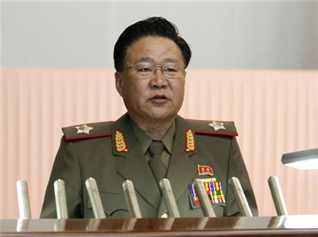 Phó nguyên soái Choe Ryong-hae, Chủ nhiệm Tổng cục Chính trị Quân đội Triều Tiên. Phó nguyên soái Choe Ryong-hae, Chủ nhiệm Tổng cục Chính trị Quân đội Triều Tiên.
