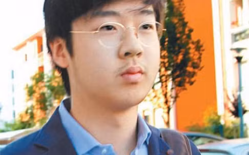 Kim Han-sol, cháu đích tôn của ông Kim Jong-il và gọi Kim Jong-un là chú ruột, hiện đang theo học tại Pháp.