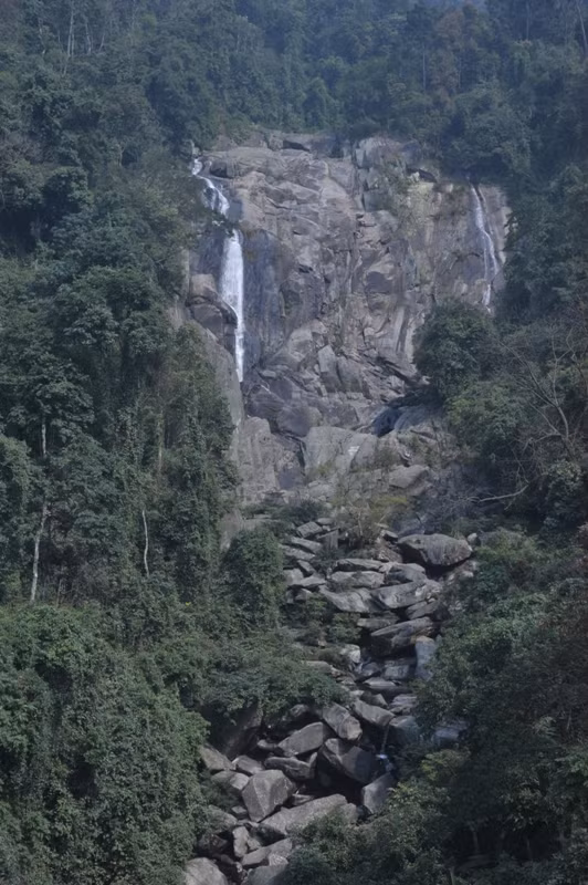 Khung cảnh thiên nhiên nên thơ, hùng vĩ nhìn từ Cáp treo