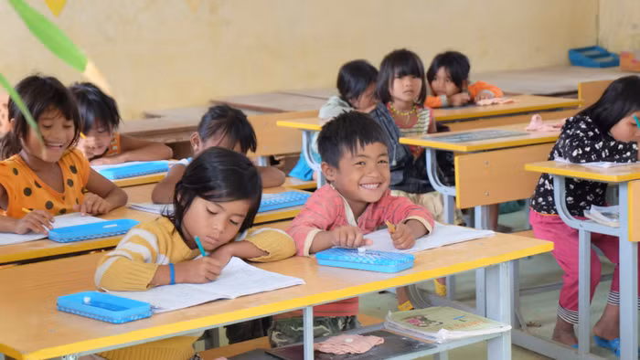 Nụ cười hạnh phúc của các em học sinh ở điểm trường Pa Lin. Ảnh: LC Nụ cười hạnh phúc của các em học sinh ở điểm trường Pa Lin. Ảnh: LC